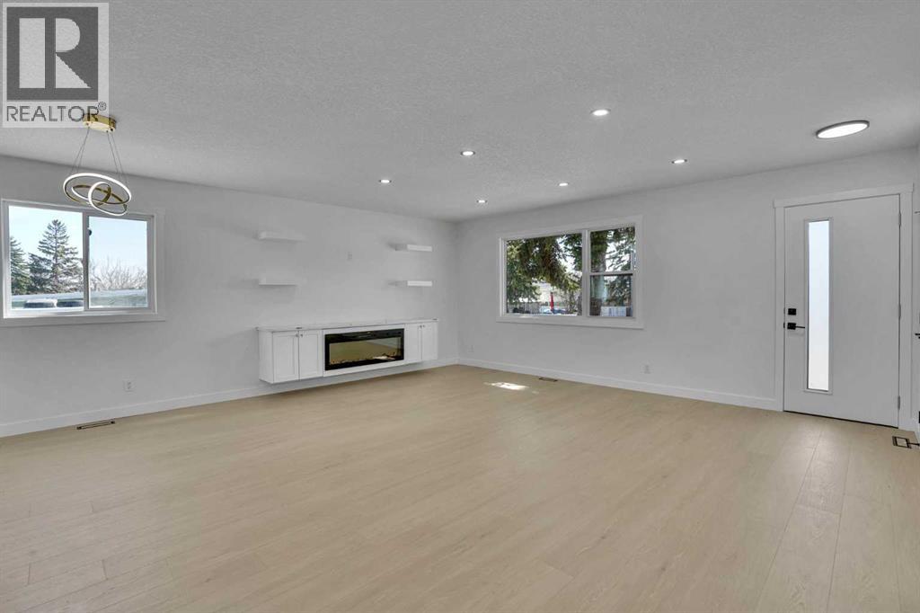 708 Sacramento Place SW