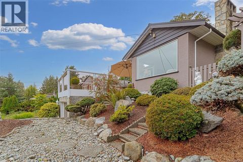 3572 Cedar Hill Rd Saanich BC V8P3Z1