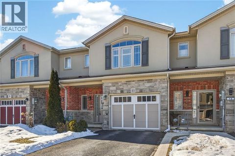 11 HITCHING POST Ridge Binbrook ON L0R1C0