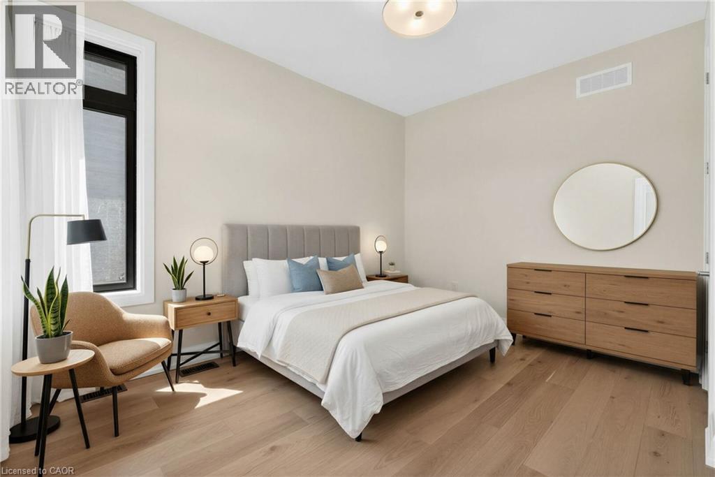 6192 CURLIN Crescent