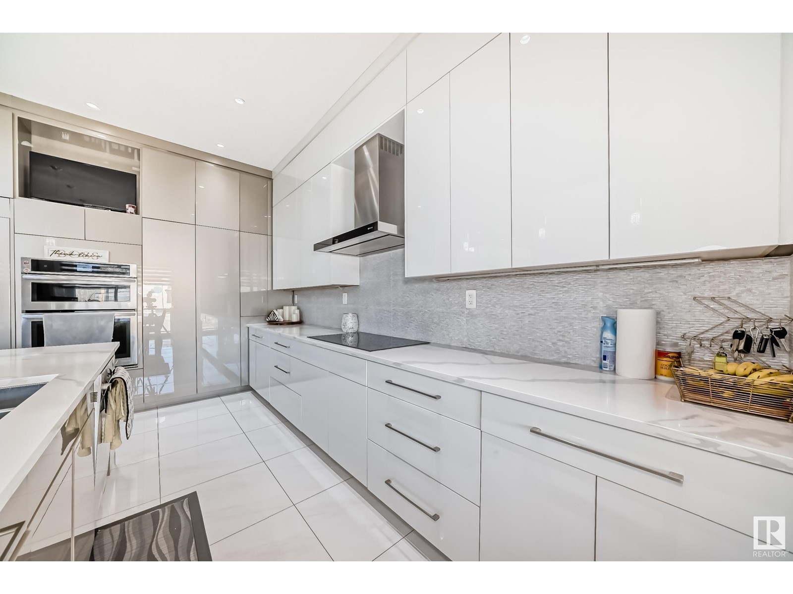 #210 52105 RGE ROAD 225