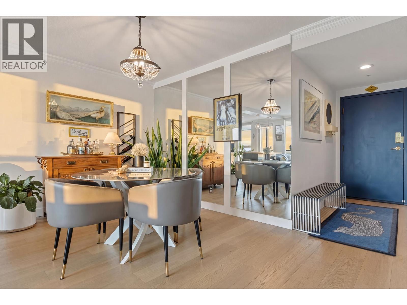 1208 10 LAGUNA COURT