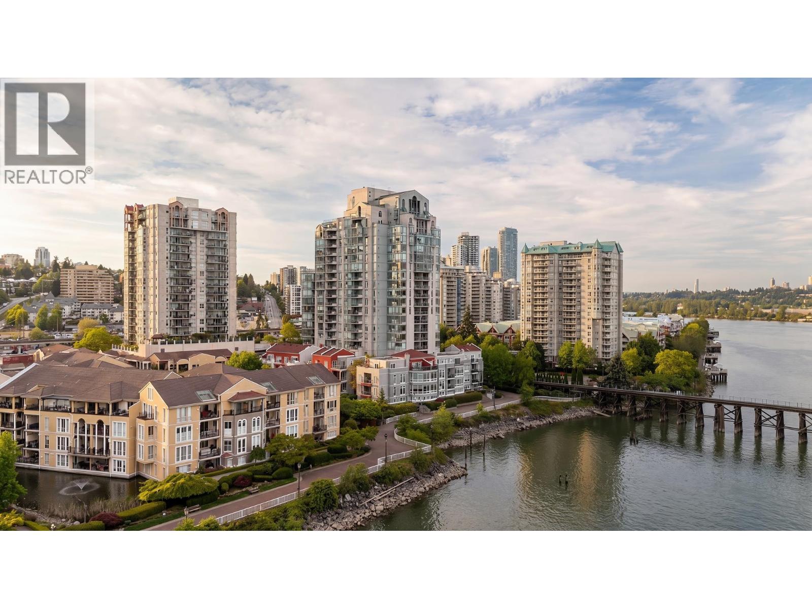 1208 10 LAGUNA COURT