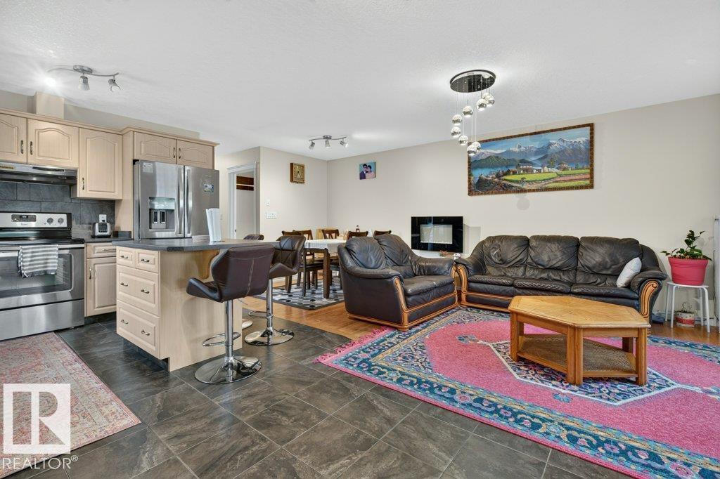 11330 101 ST NW