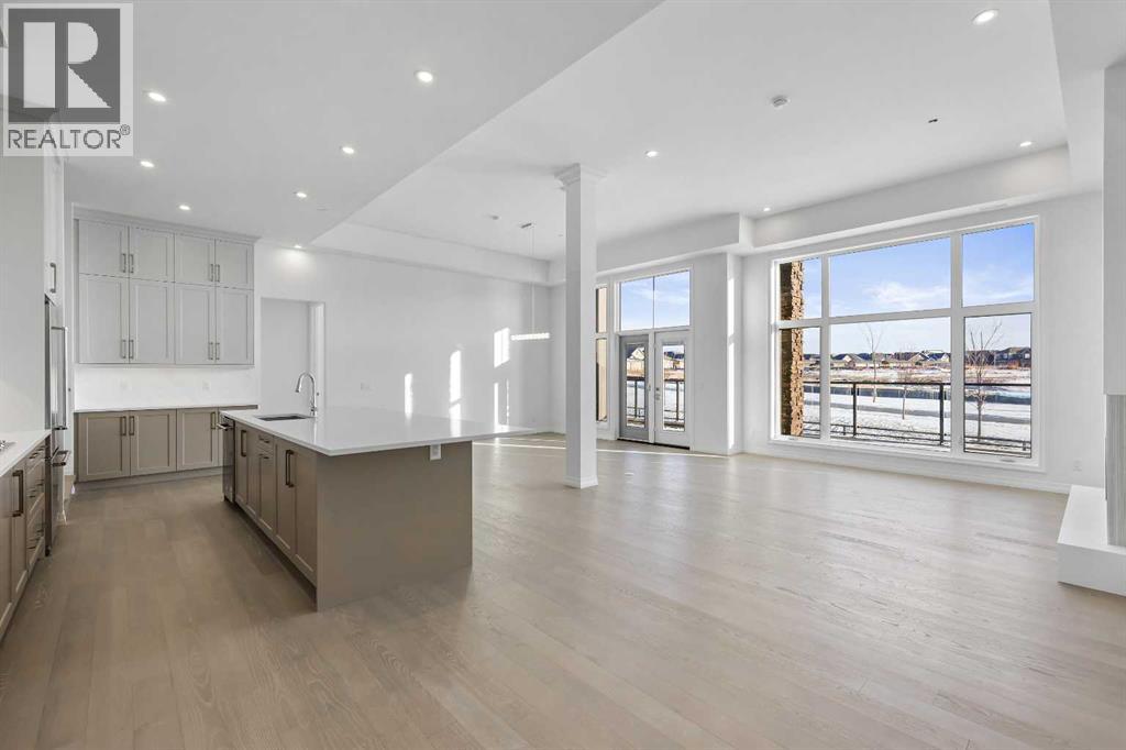 101, 140 Marina Cove SE