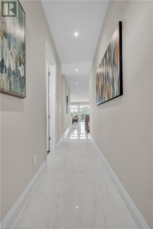 796 GARDEN COURT Crescent
