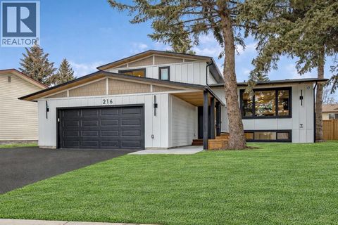 216 Oakridge Place SW Calgary AB T2V1V2