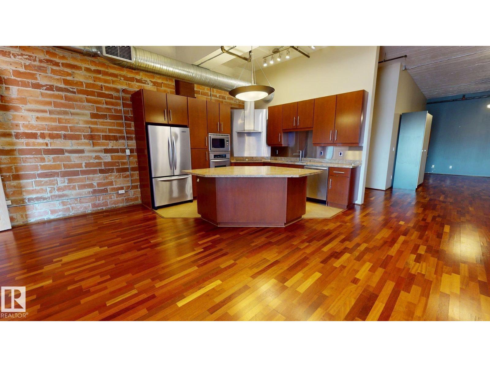 #241 10309 107 ST NW
