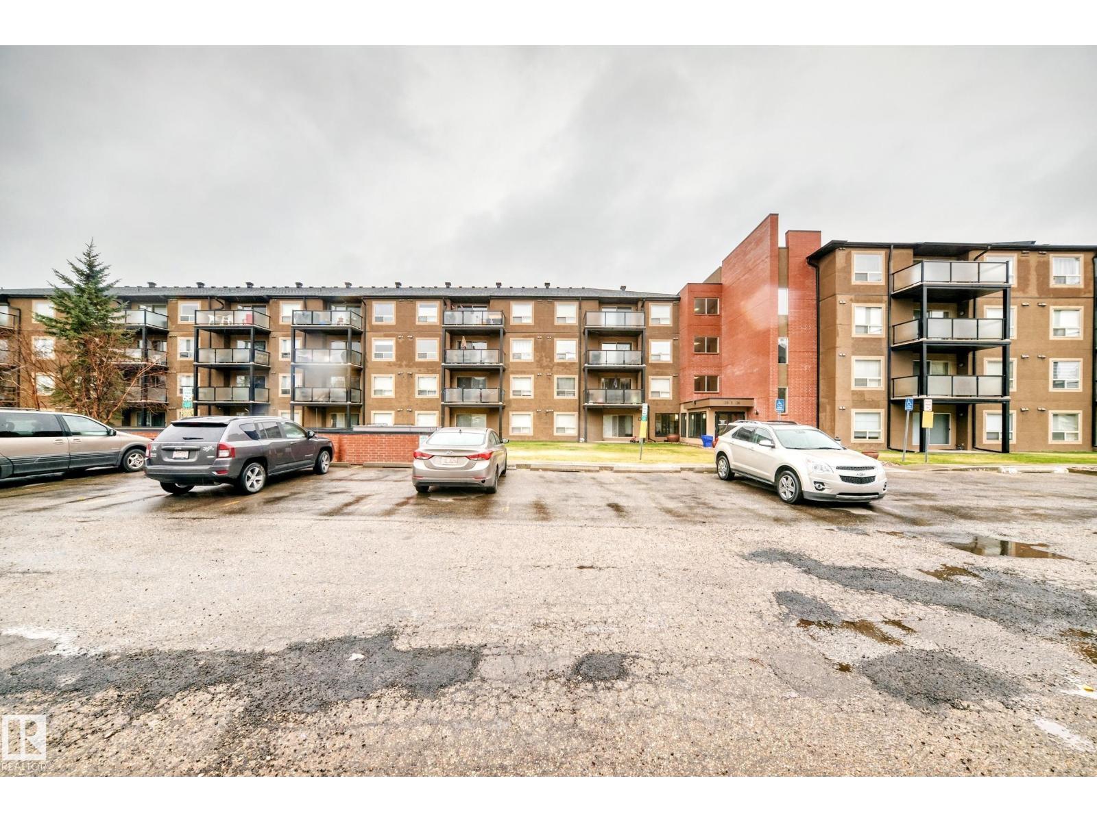 #102 13907 136 ST NW NW