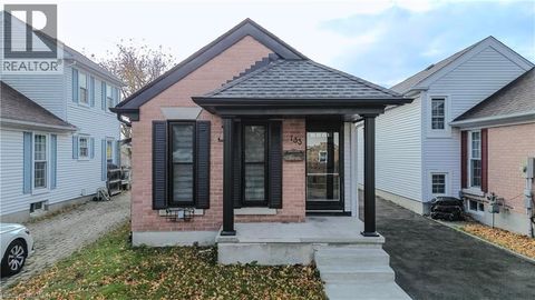 133 WAKE ROBIN Drive Kitchener ON N2E3L6