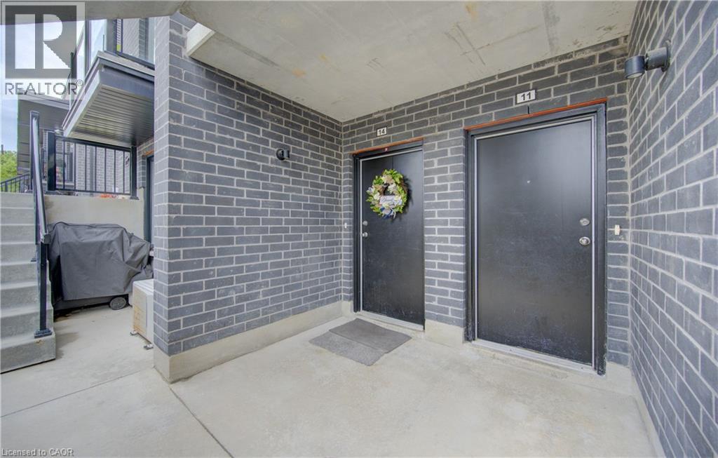 235 CHAPEL HILL Drive Unit# 14