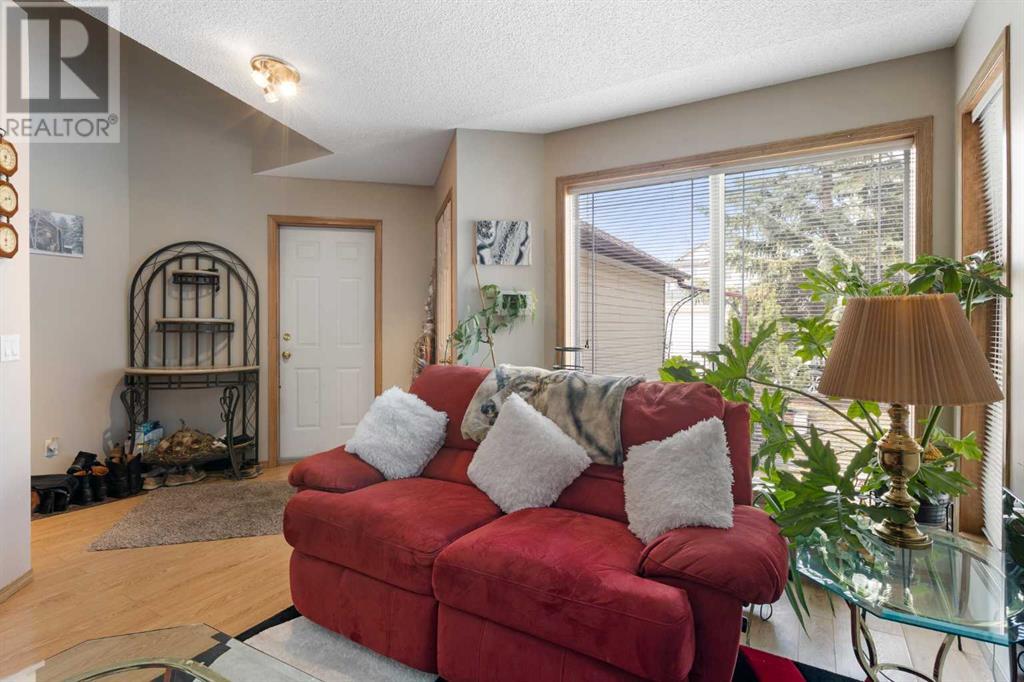 107 Somercrest Gardens SW