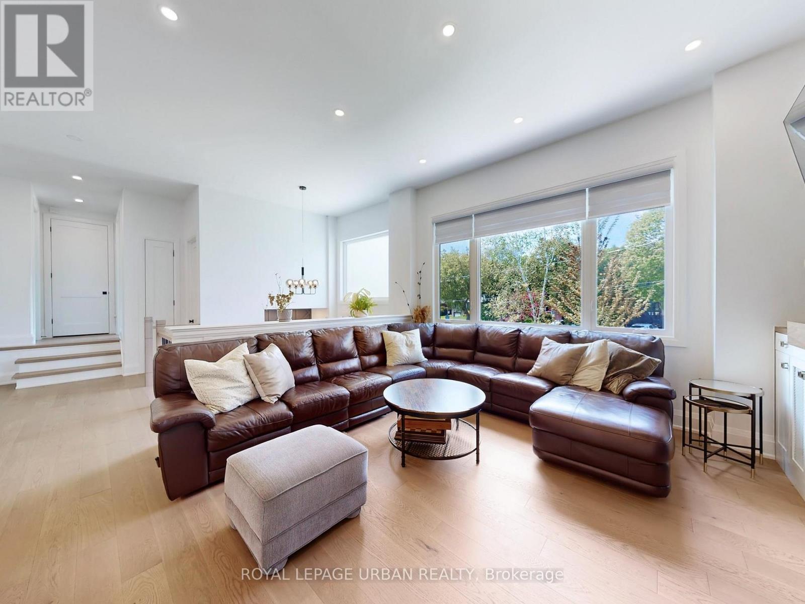 423 FRIENDSHIP AVENUE