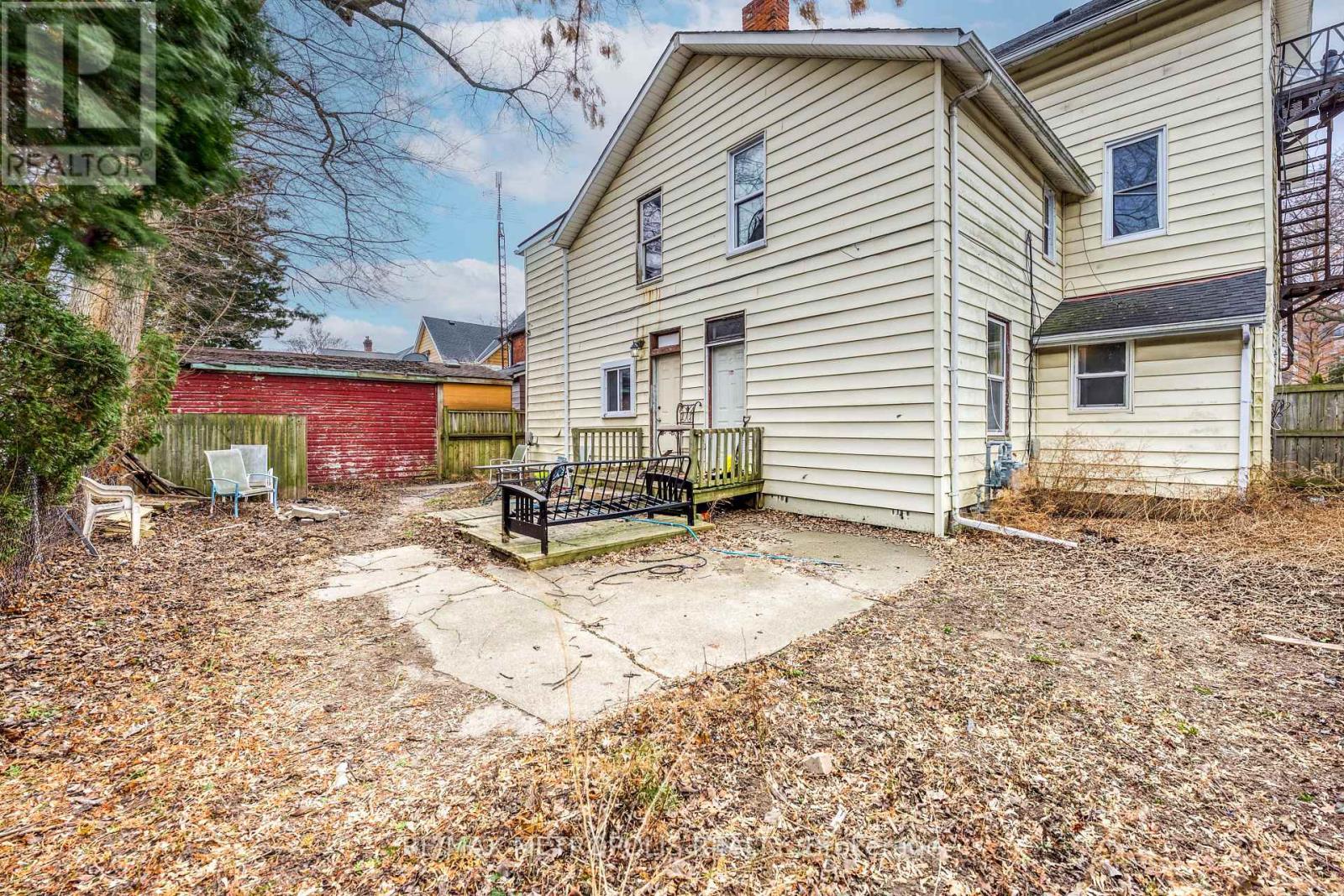 130-132 FORSYTH STREET S