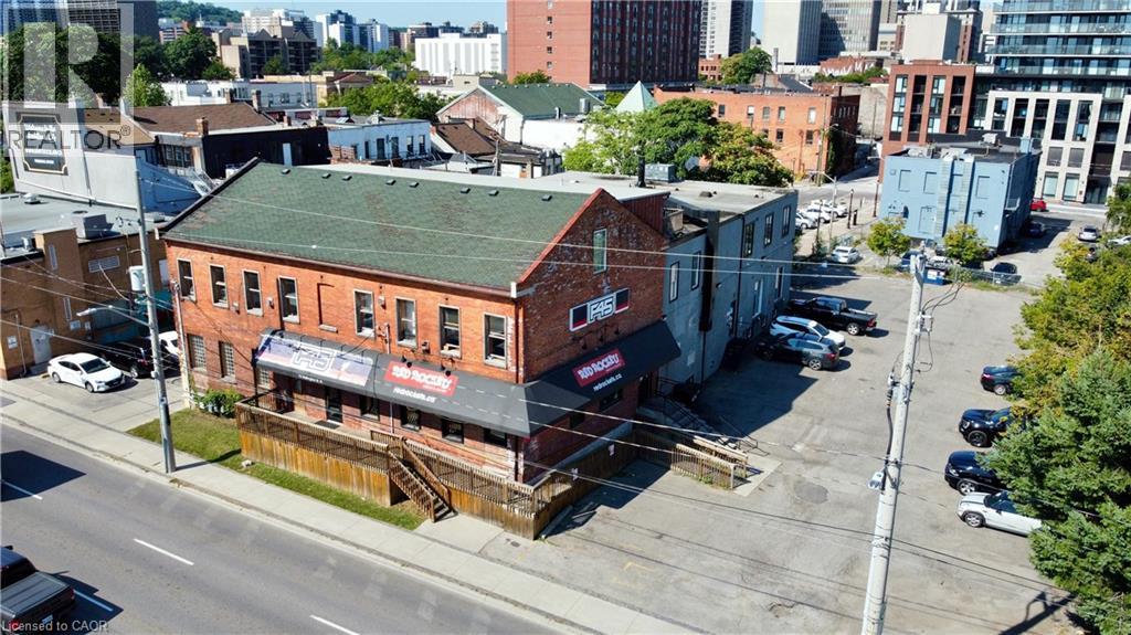 15-21 WELLINGTON Street N