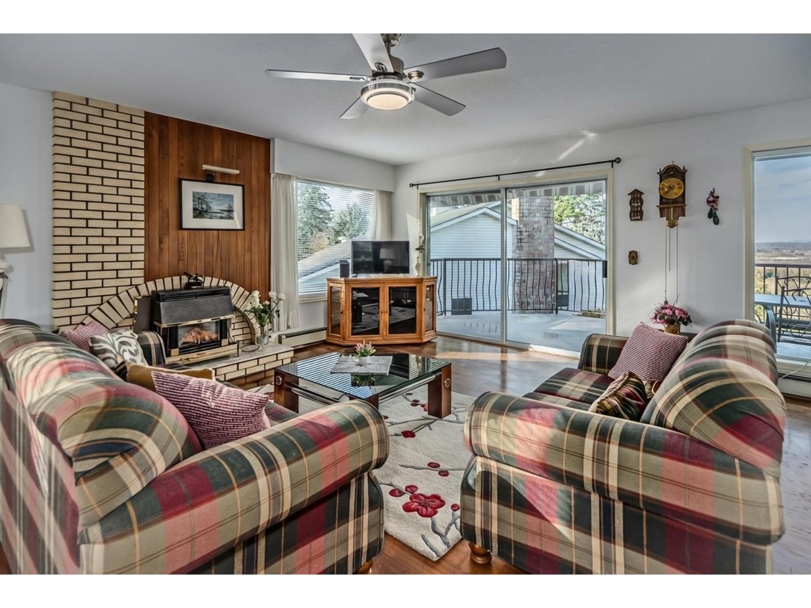 2 3632 BULKLEY STREET