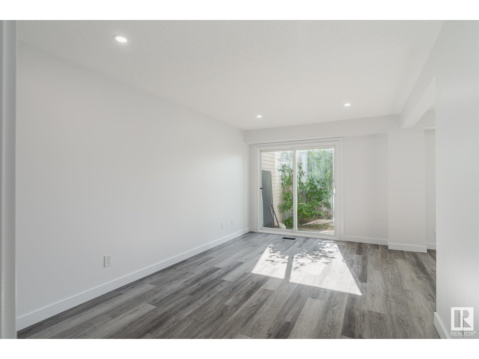 199 CENTENNIAL CO NW