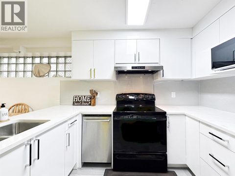 211 22356 MCINTOSH AVENUE Maple Ridge BC V2X3C1