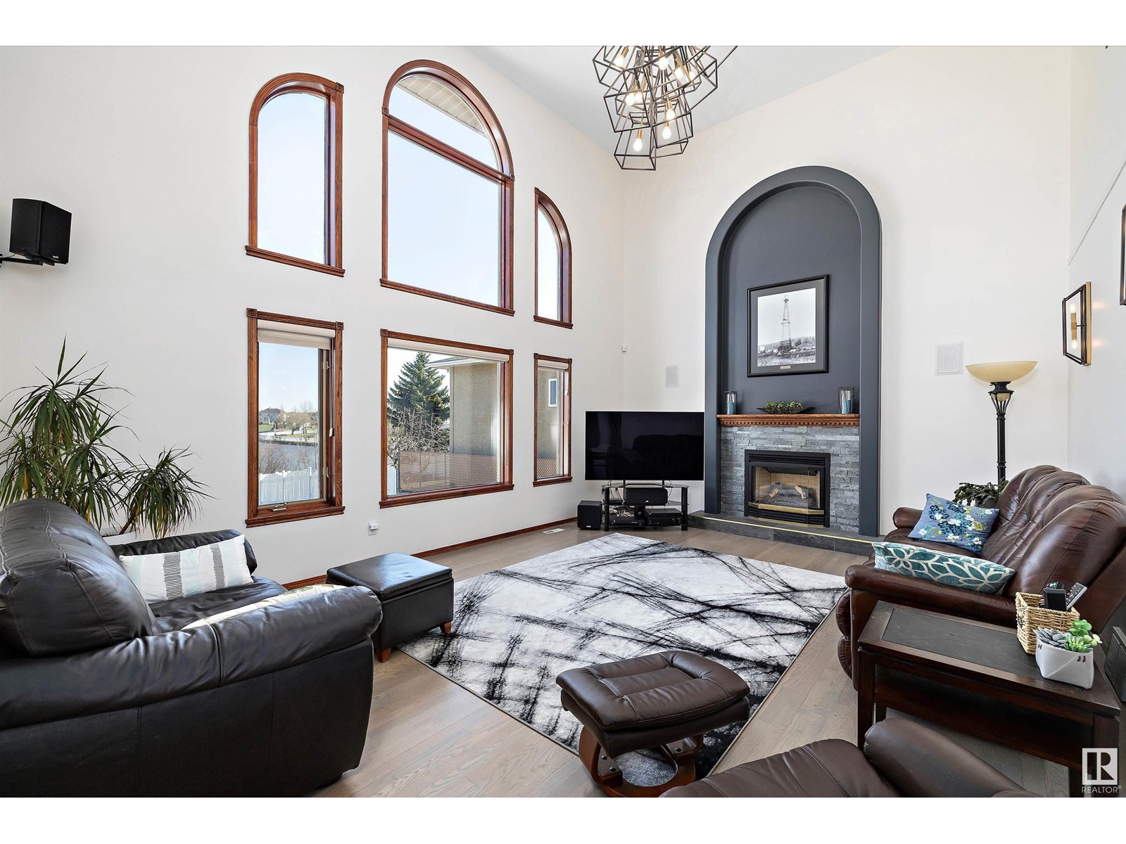15903 132 ST NW