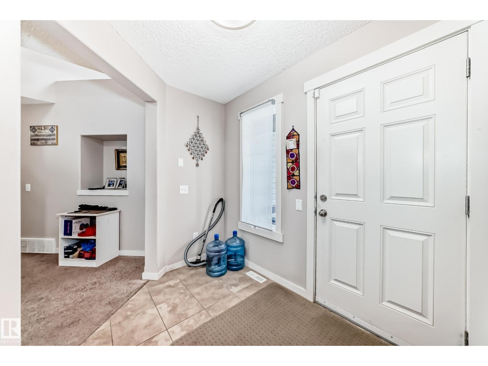 2808 36 AV NW