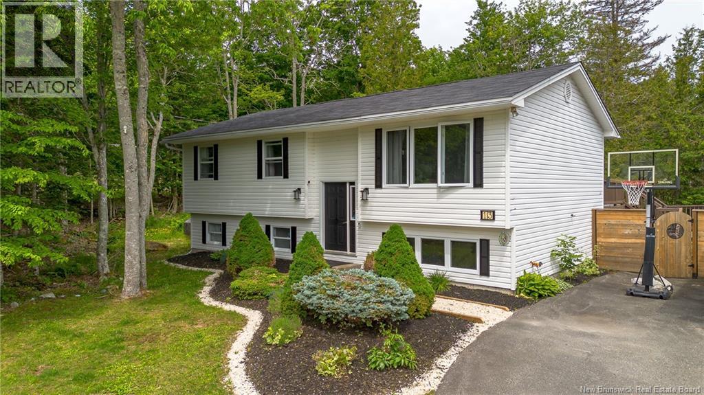 Photo 1 of 42 — 13 Cliff Street, Quispamsis, NB E2G1Y4