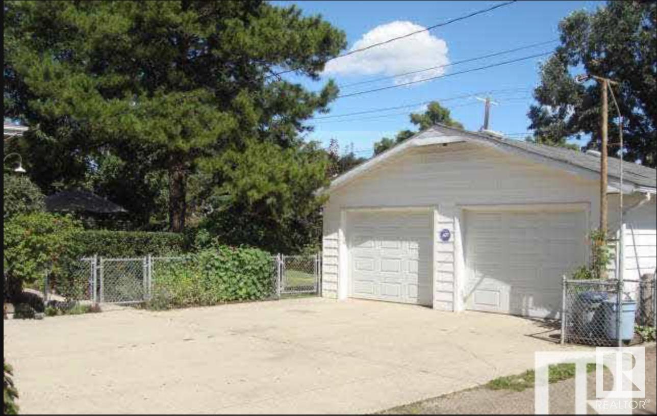 12339 89 ST NW