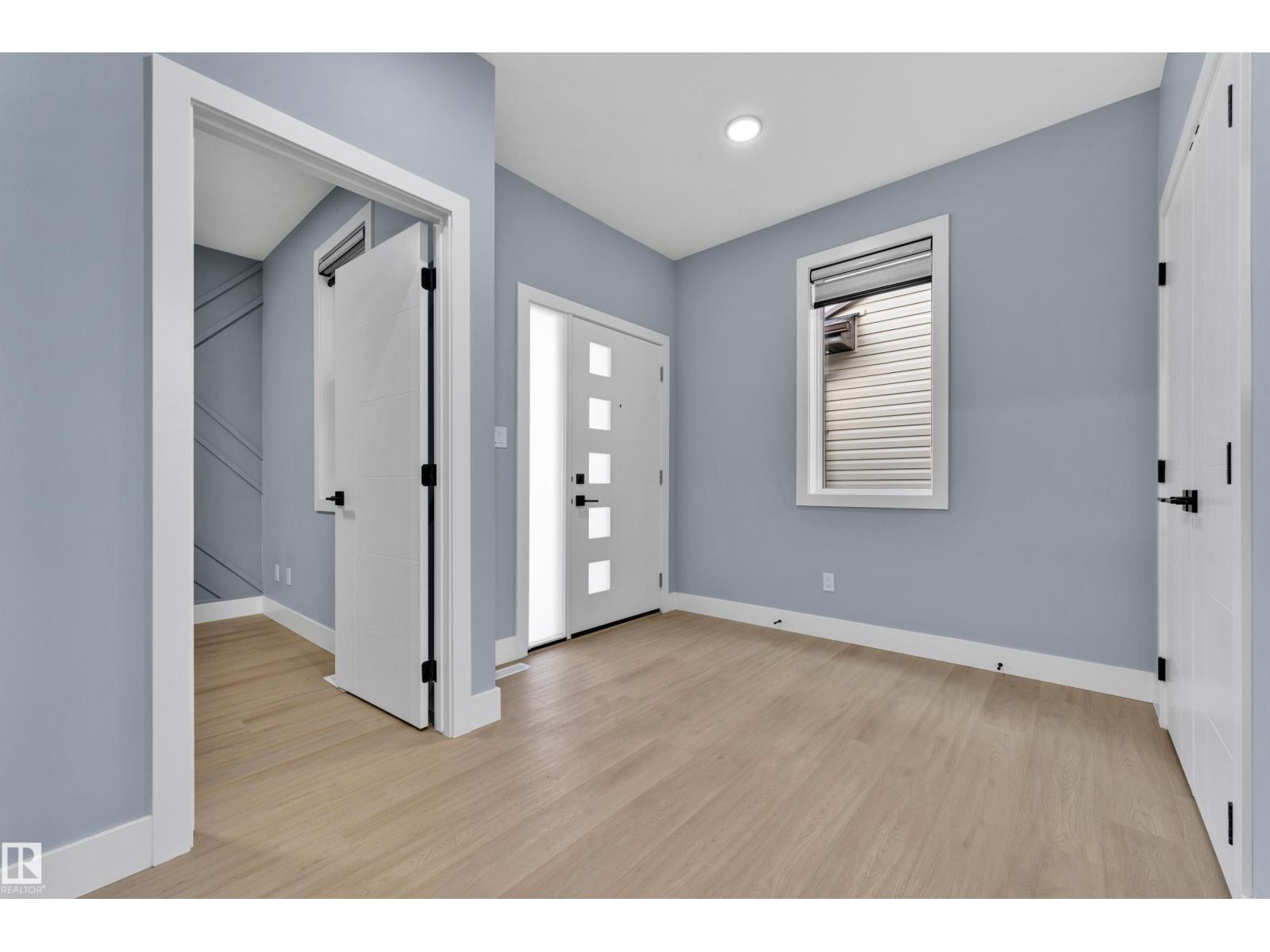 431 ROBERTS CR
