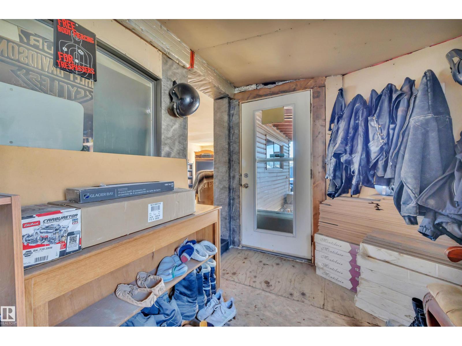 21 Calmar Mobile Home Park