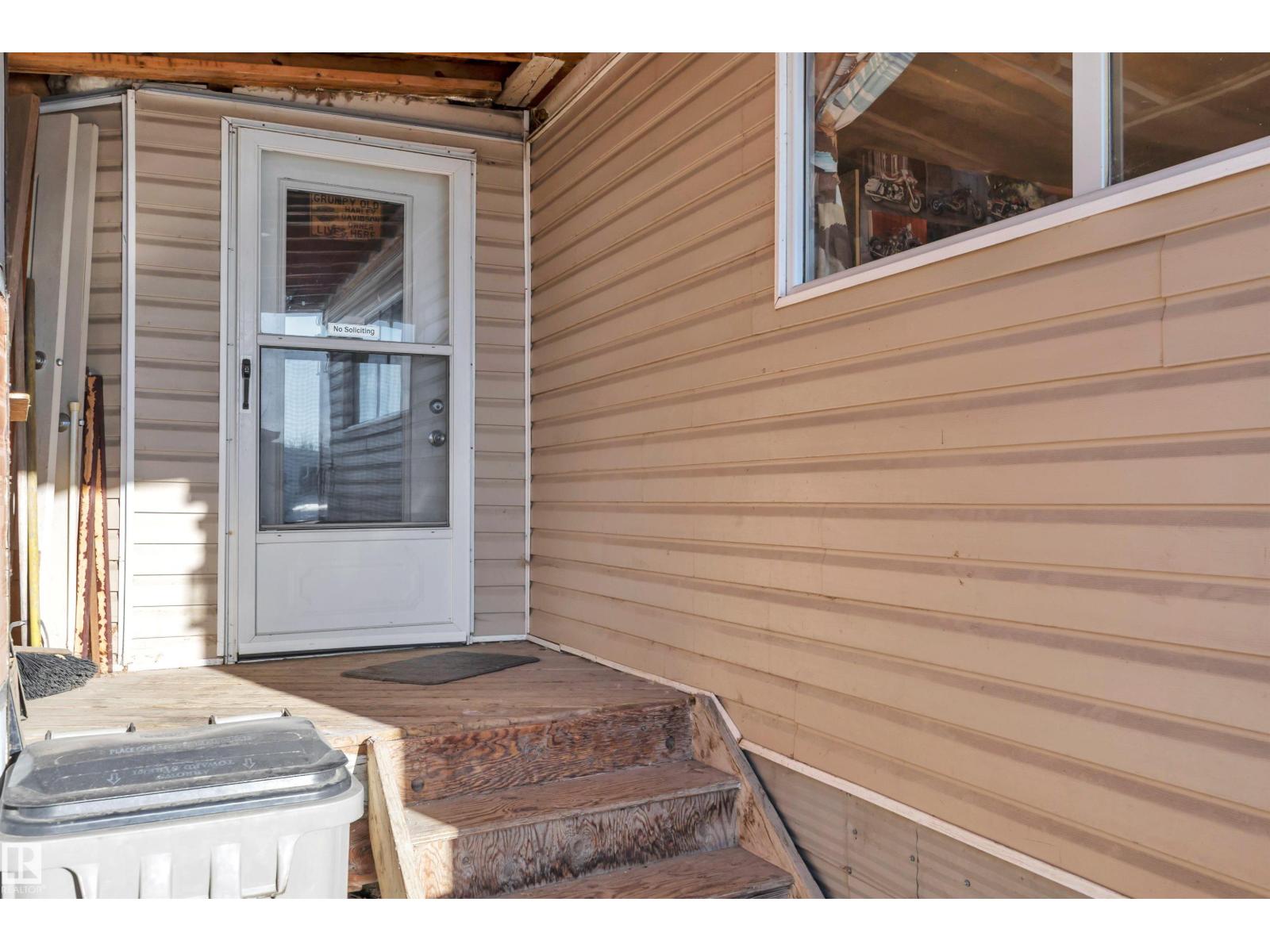 21 Calmar Mobile Home Park
