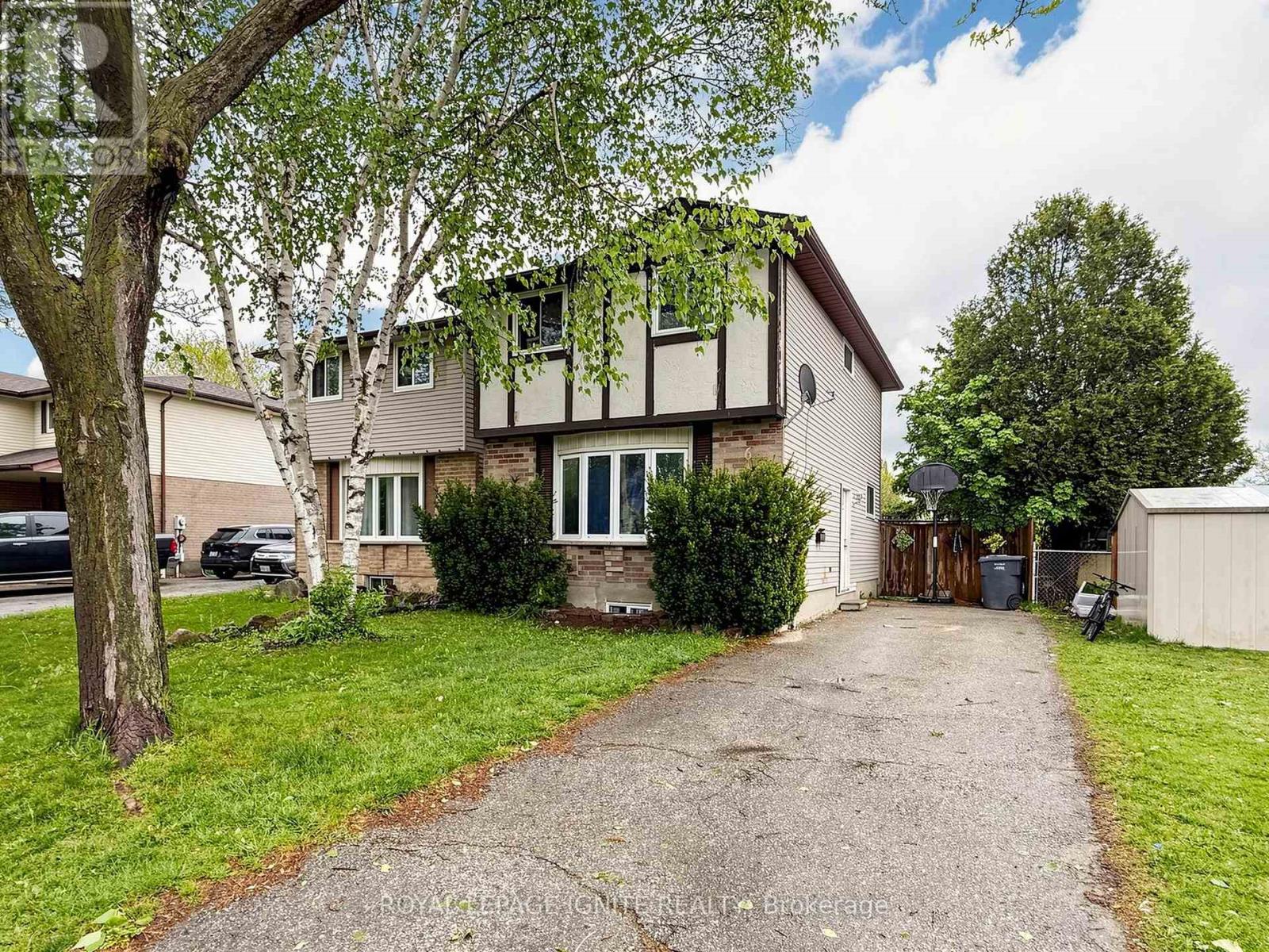 6 UPTON CRESCENT
