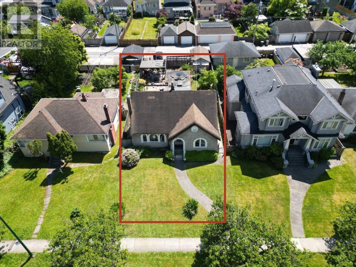 158 W KING EDWARD AVENUE