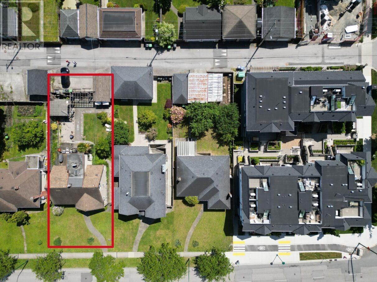 158 W KING EDWARD AVENUE