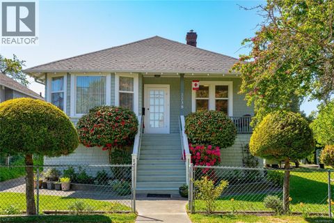 2238 Shakespeare St Victoria BC V8R4G1