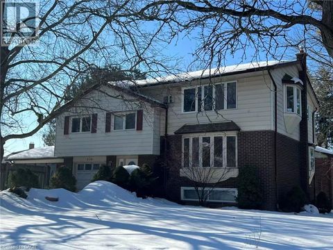 134 GREENBRIER Drive Waterloo ON N2L4B5