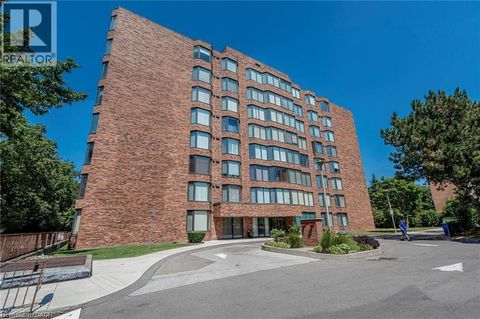 200 LIMERIDGE Road W Unit# 105 Hamilton ON L9C7M7