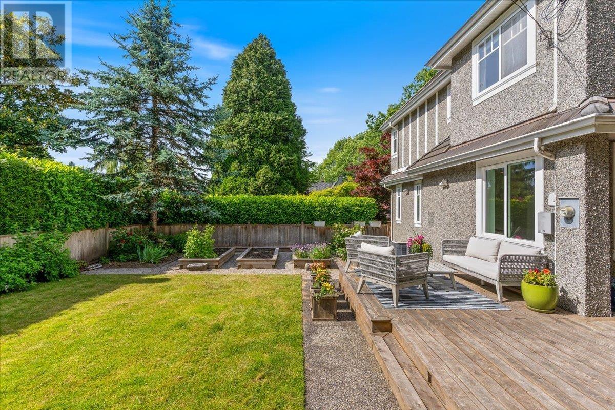 1910 QUILCHENA CRESCENT