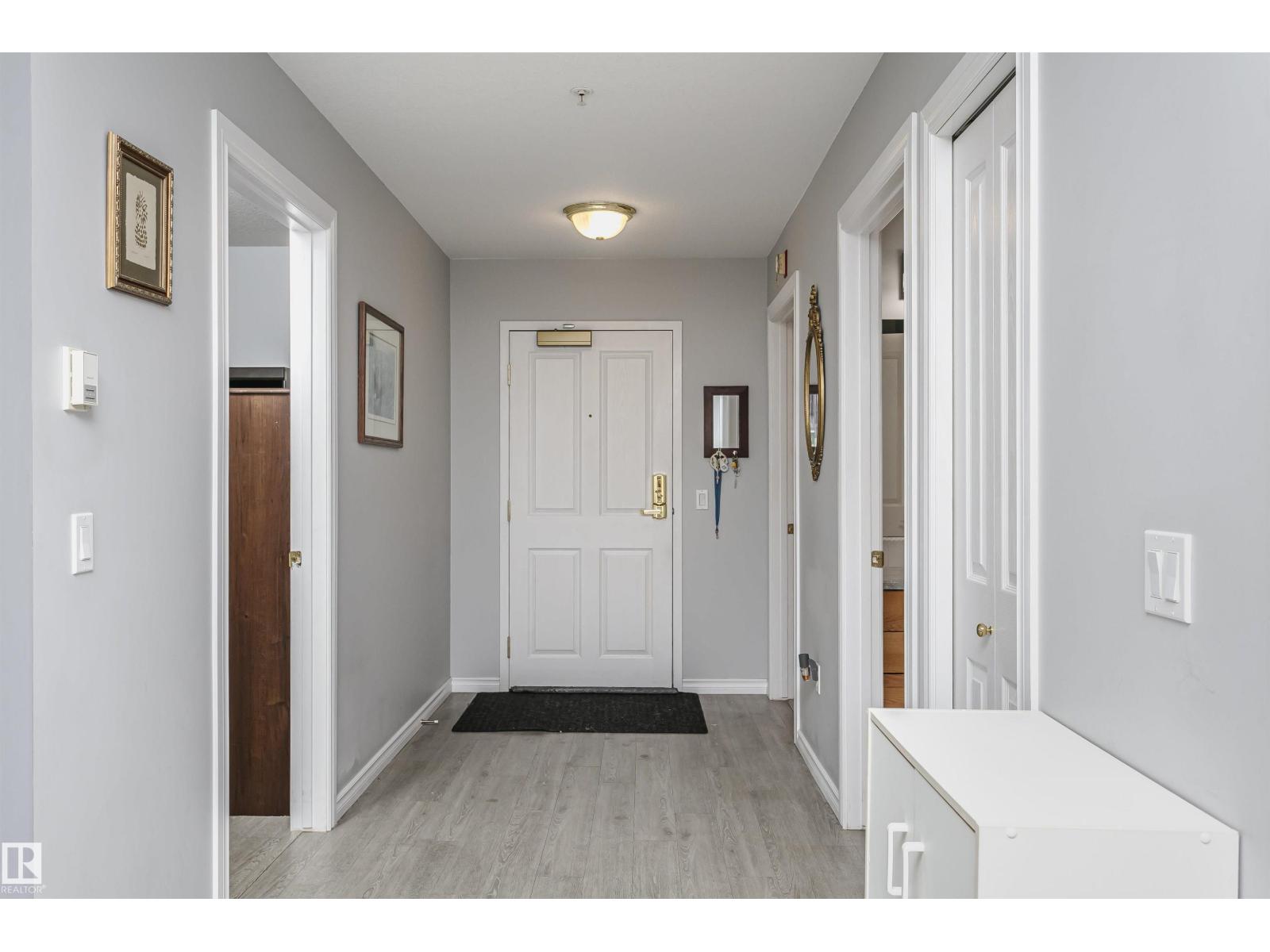 #302 78 MCKENNEY AV