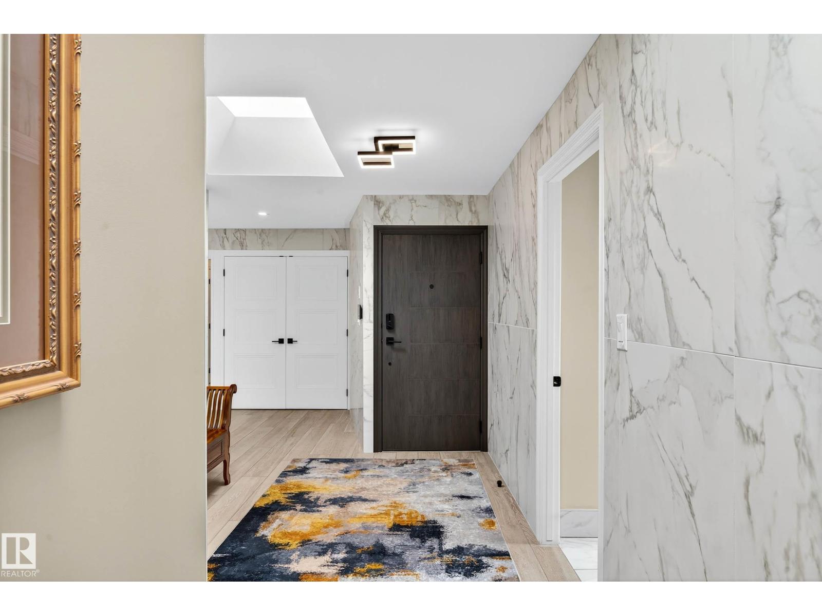 #1601 10045 118 ST NW