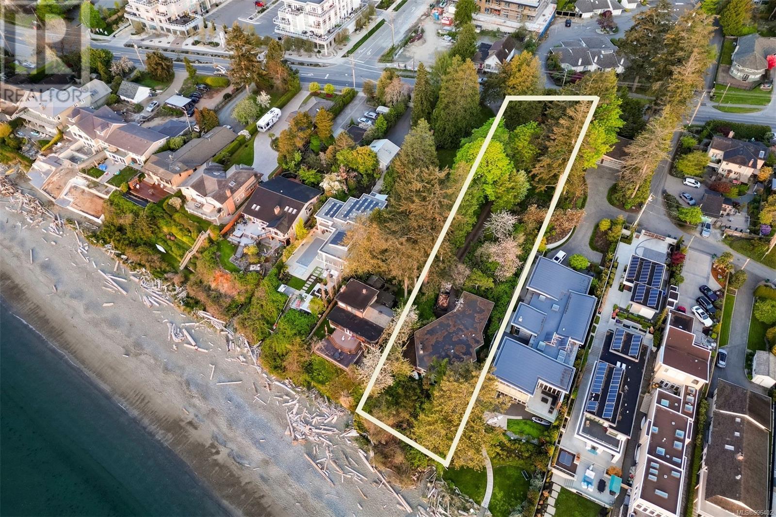 5155 Cordova Bay Rd