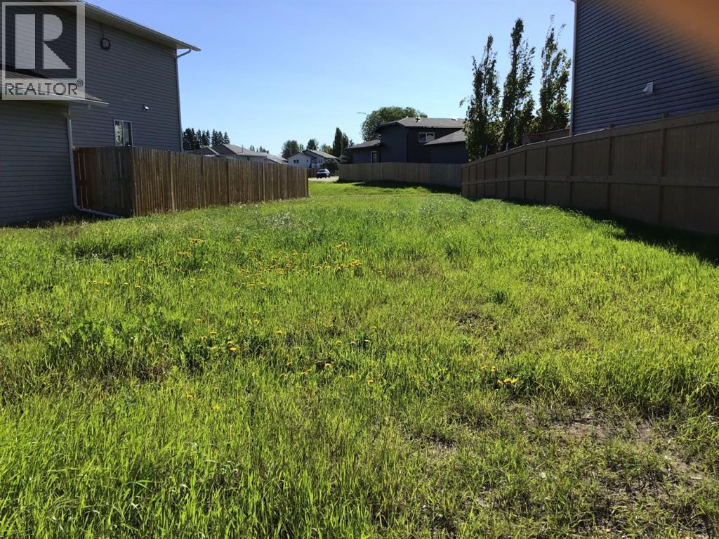 Photo 1 of 2 — 27 Pritchard Drive, Whitecourt, AB T7S0G3