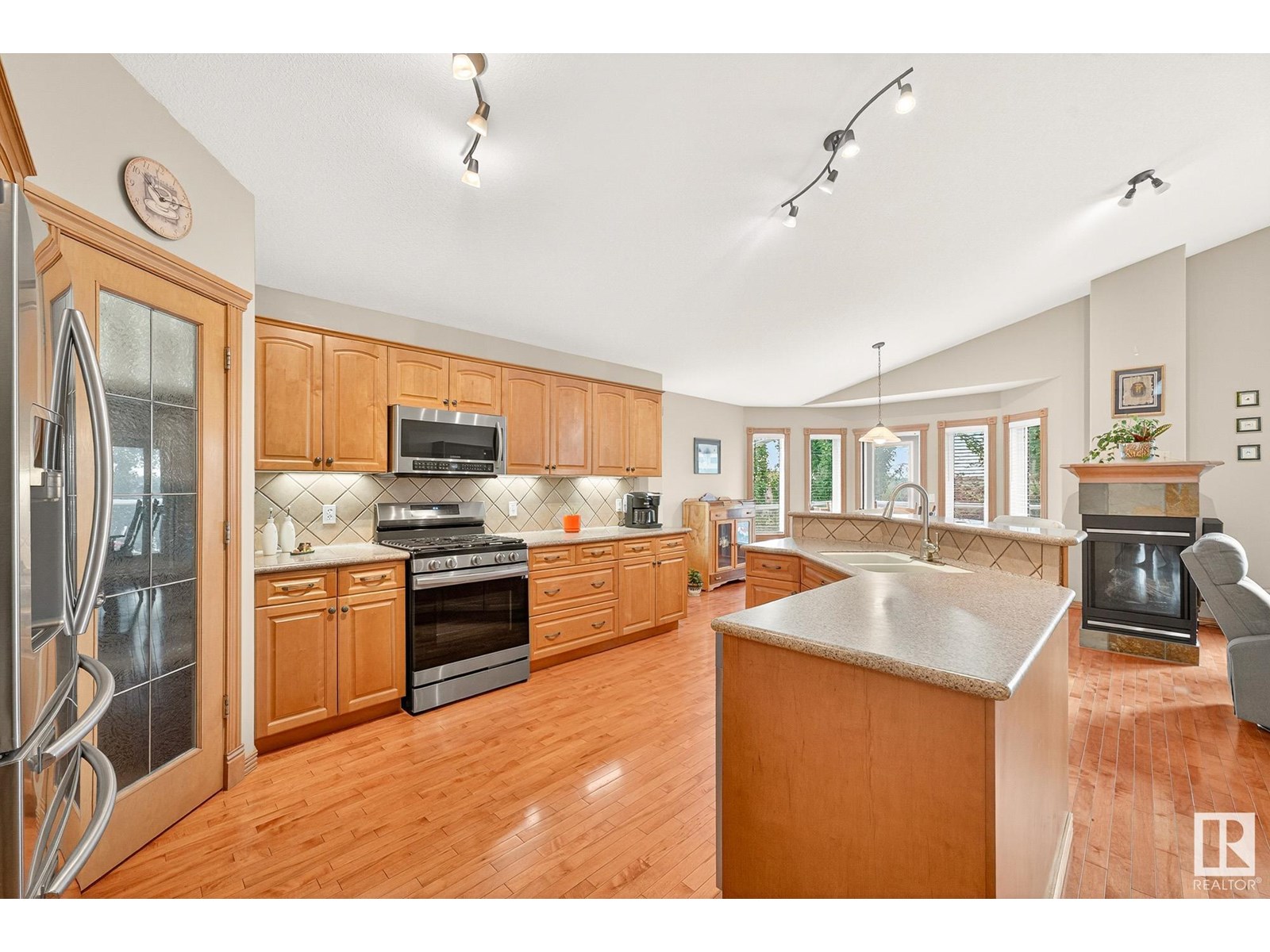 15 OVERTON PL