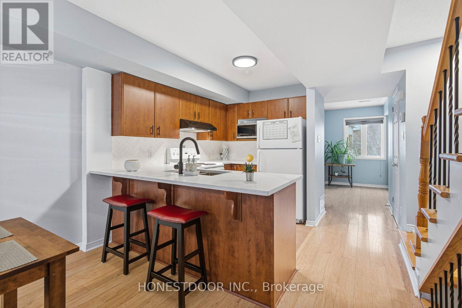 81 STRATHAVEN PRIVATE