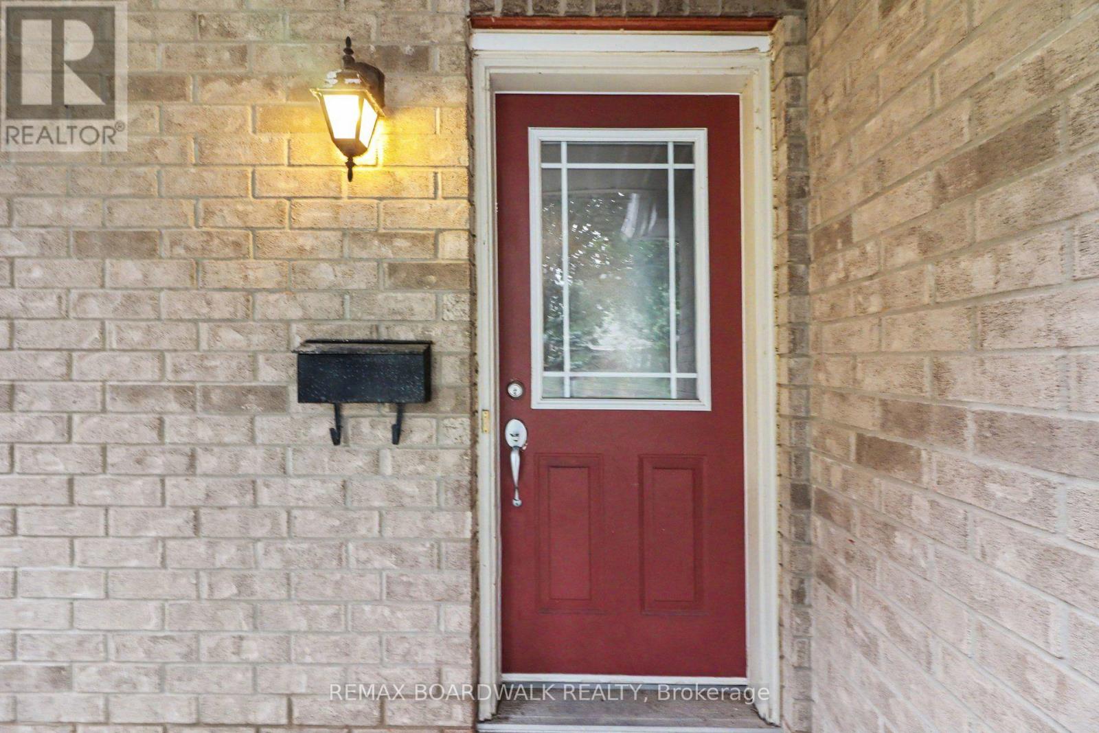 561 AQUAVIEW DRIVE