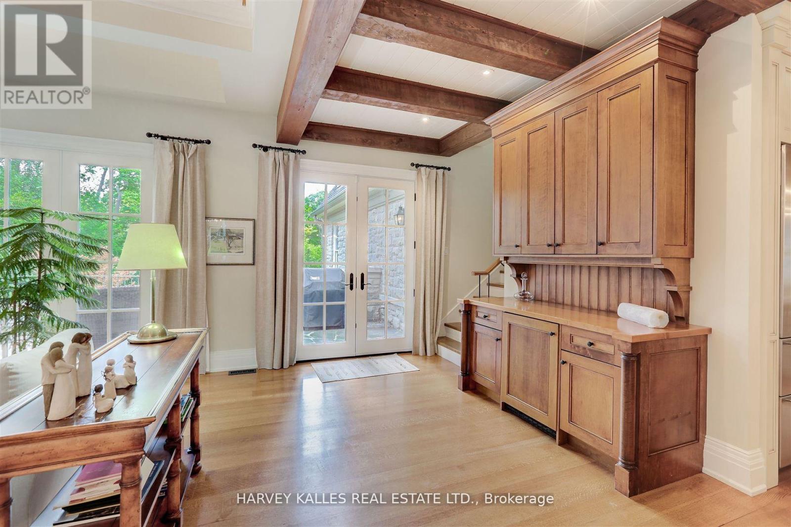 1199 TECUMSEH PARK CRESCENT