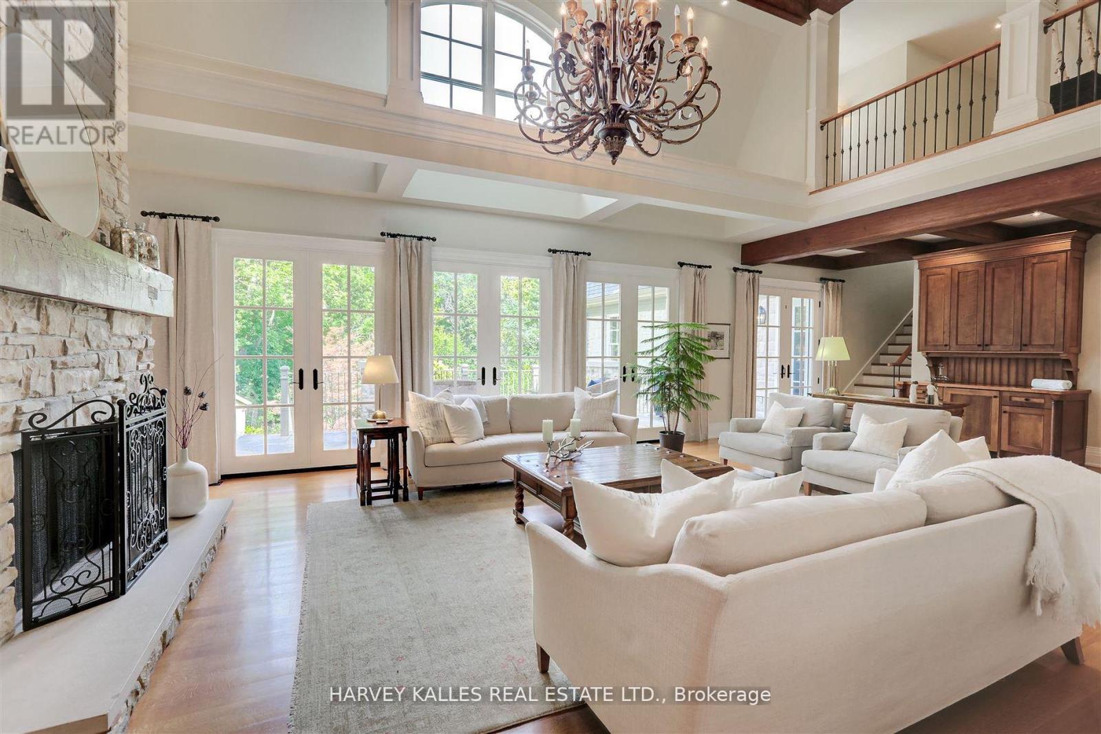 1199 TECUMSEH PARK CRESCENT