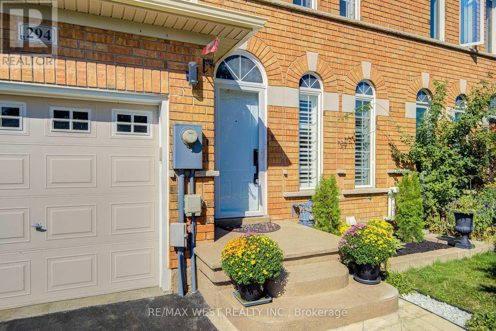 294 HAWKVIEW BOULEVARD