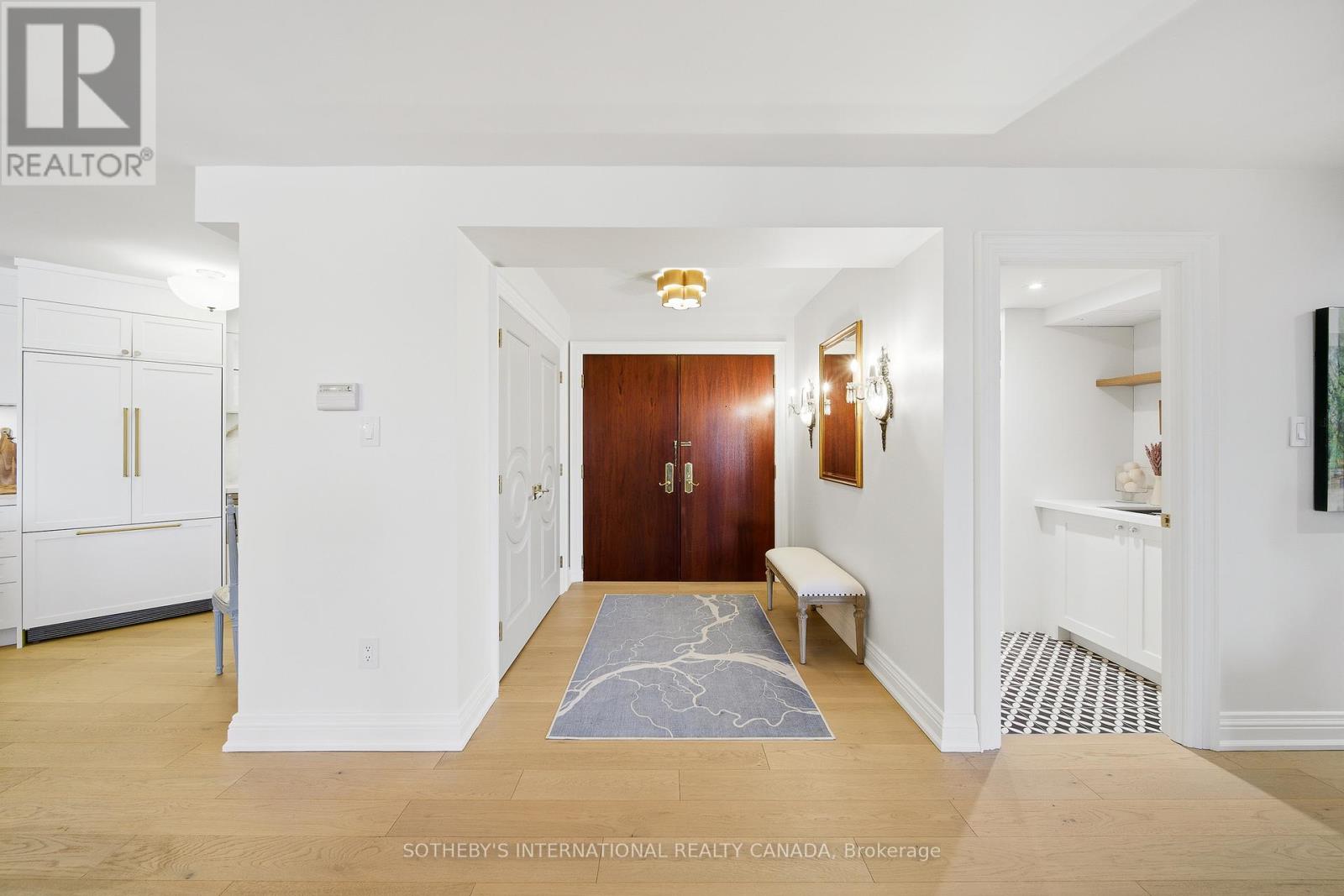 517 - 215 THE DONWAY WAY W