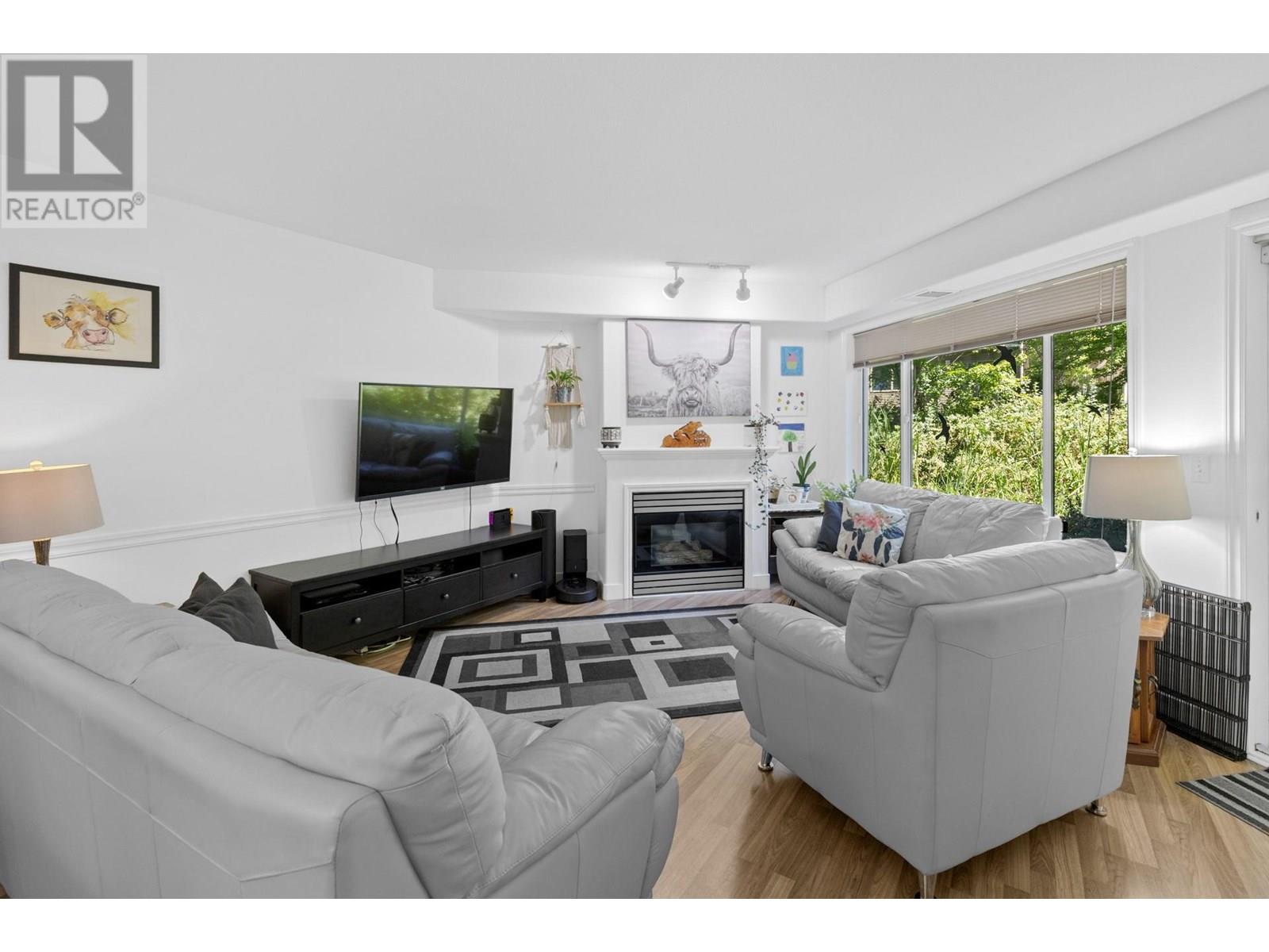 265 Snowsell Street Unit# 105