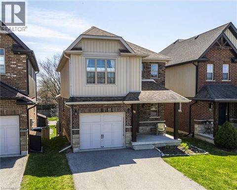 90 CAPTAIN MCCALLUM Drive New Hamburg ON N3A0B7