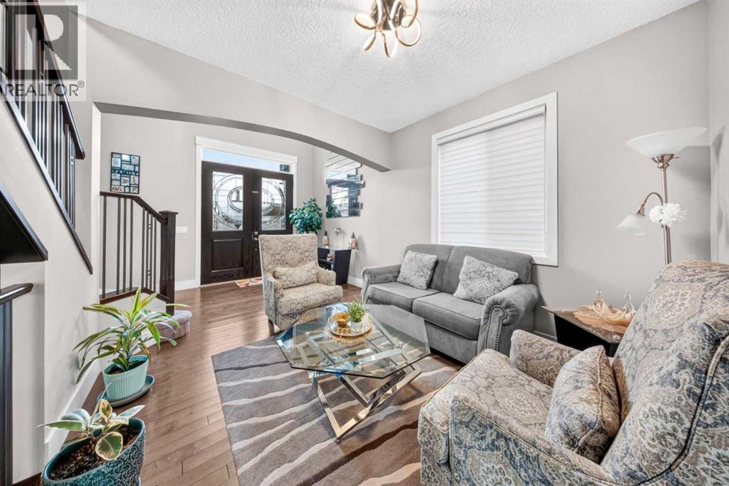 160 Kinniburgh Circle